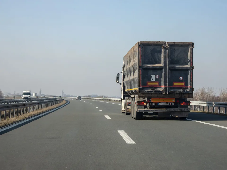 Tài xế đang đưa đón khách